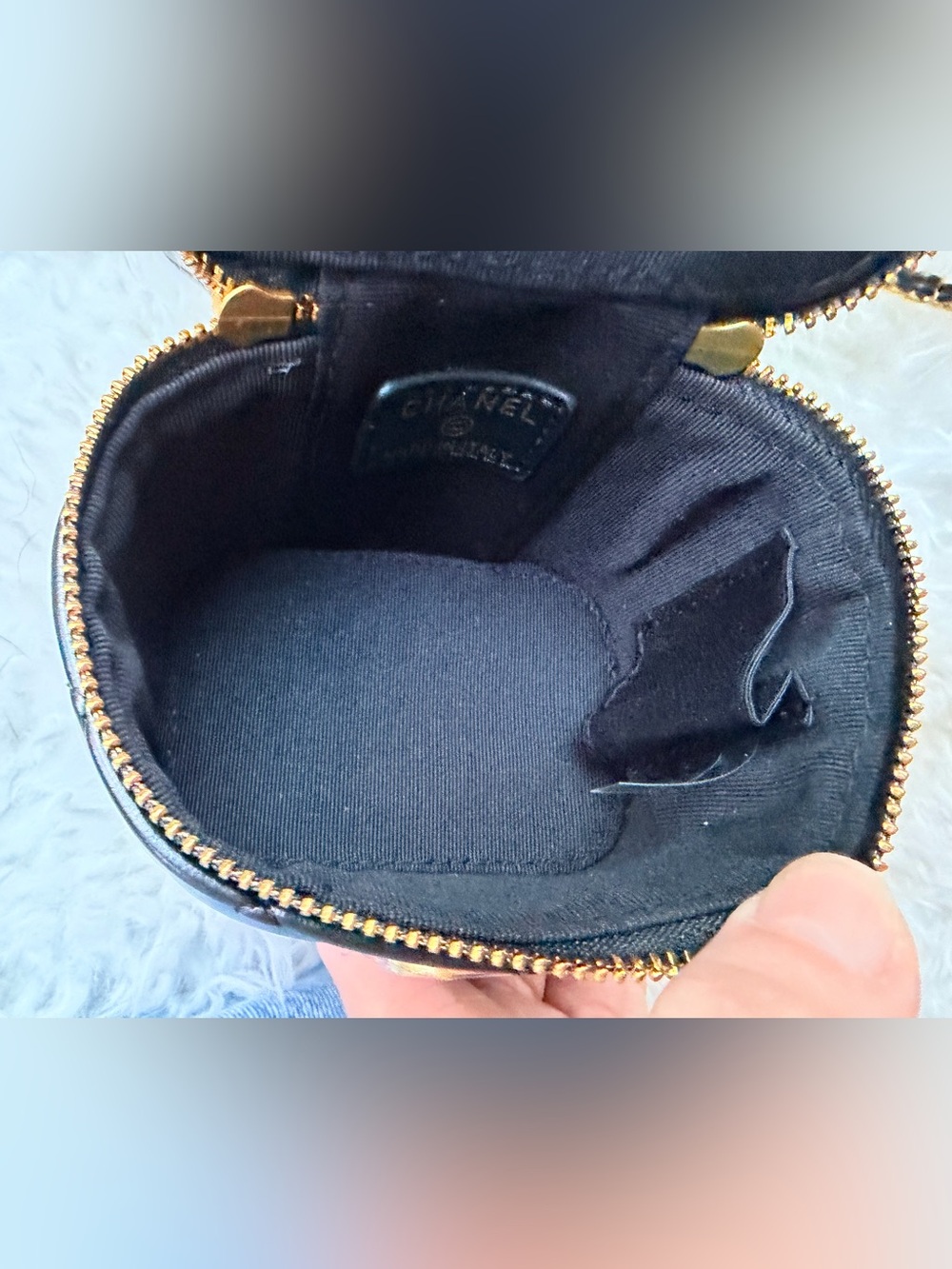 Chanel MAKEUP Black Leather Gold Ball Box Bag w Gold Hardware (SEALED) NEW - Picture 14 of 16